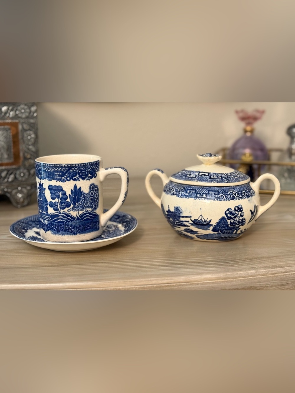 Vintage 6 Piece Blue and White Porcelain Tea Cups, saucers and Tea Pot with lid
